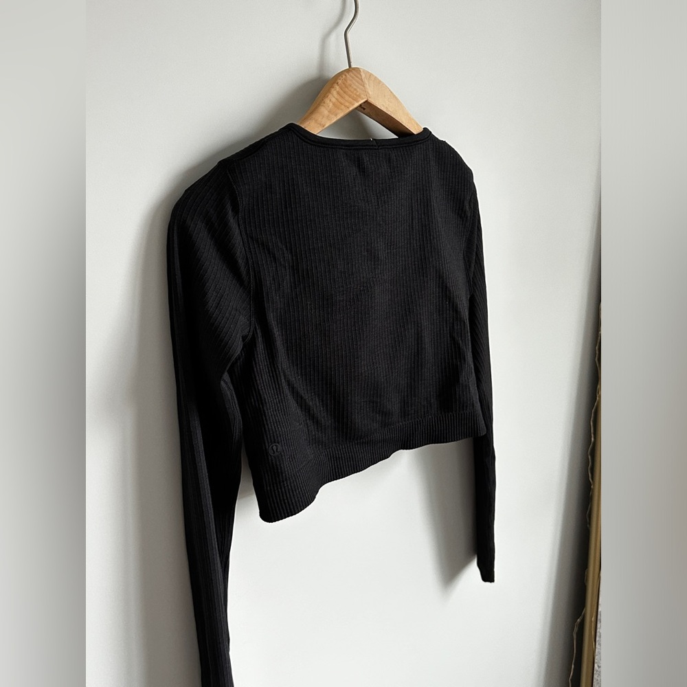 Lululemon cropped long sleeve - Picture 6 of 7